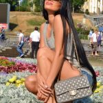 Супер девочка хочет романтического свидания с мужчиной !